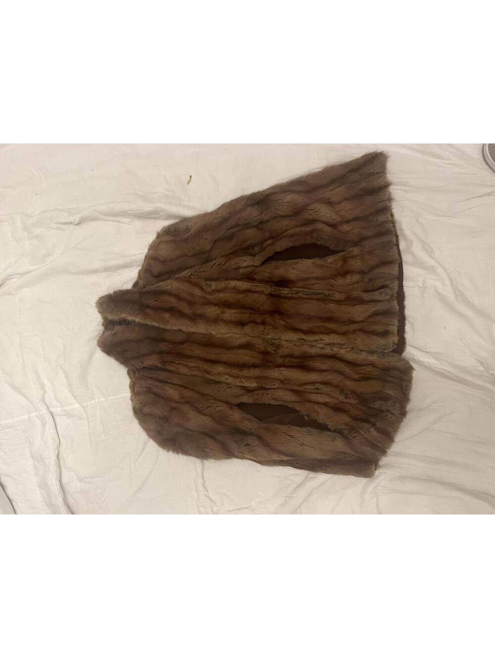 Beyer Fur Shop Mink Cape